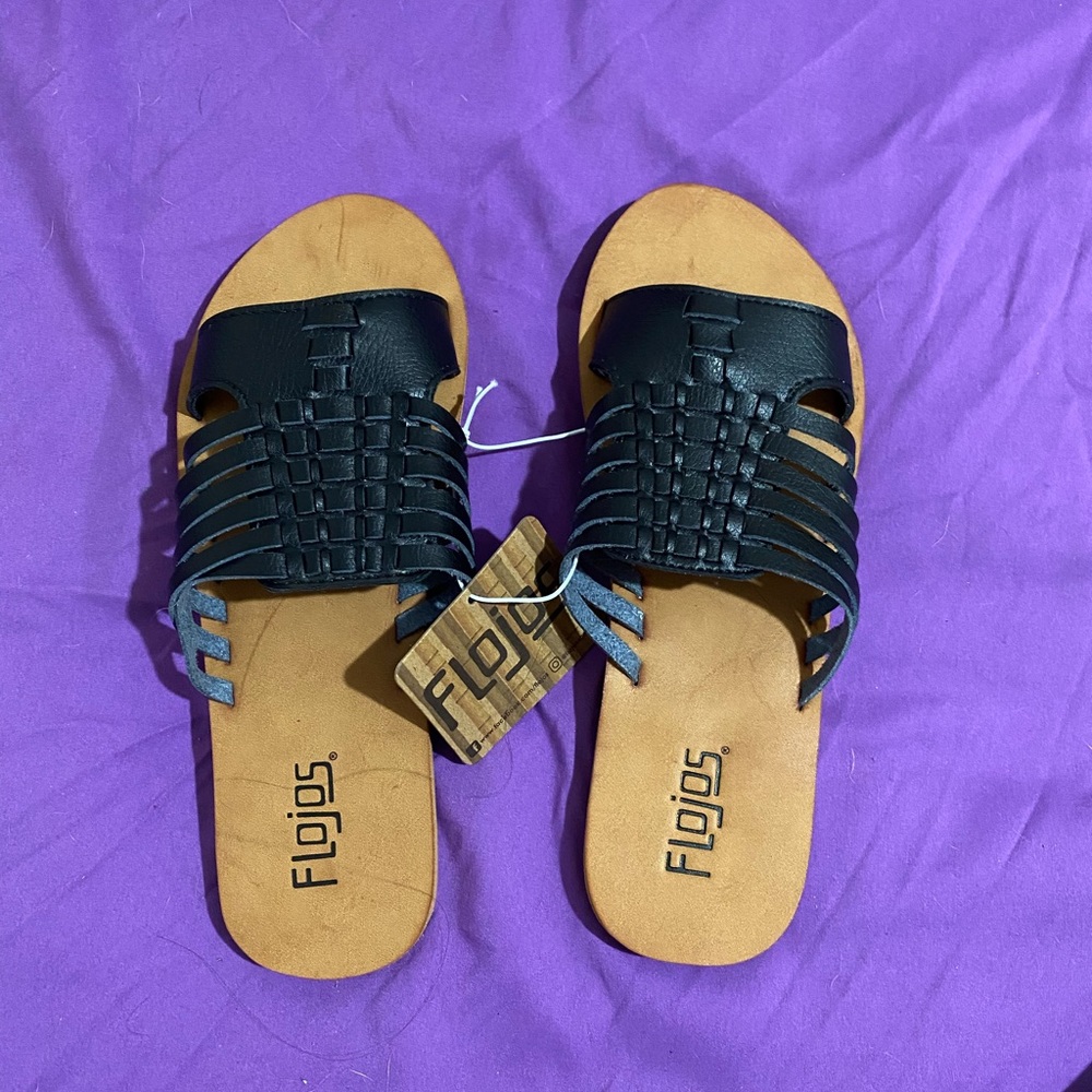 SALE! NWT Flojos Leather Black Sandals Size 8